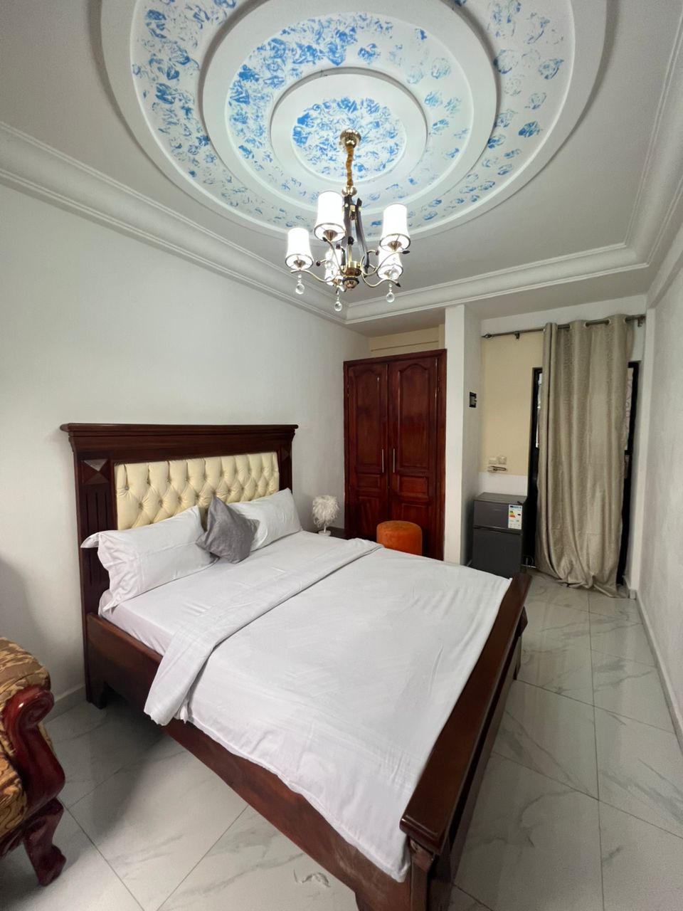 Main view of Chambre (Meubles) 201