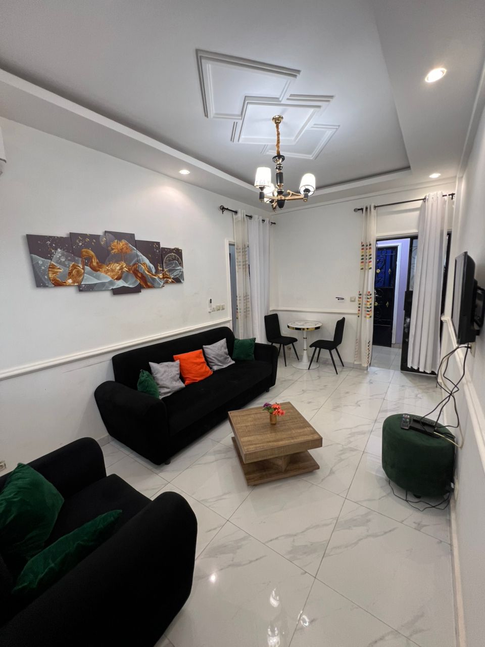 Studio (Meubles) 302