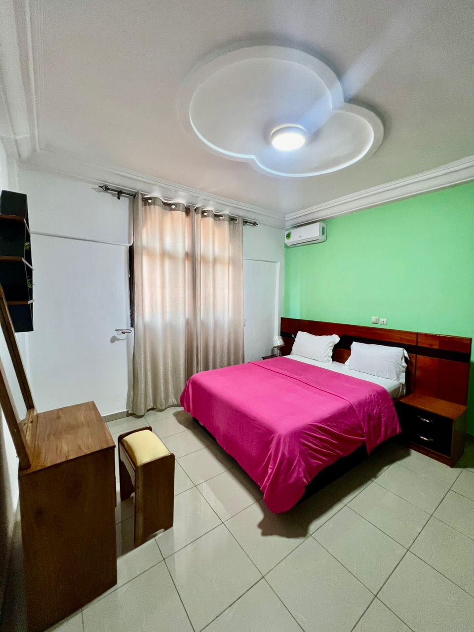 Property Gallery Image 16